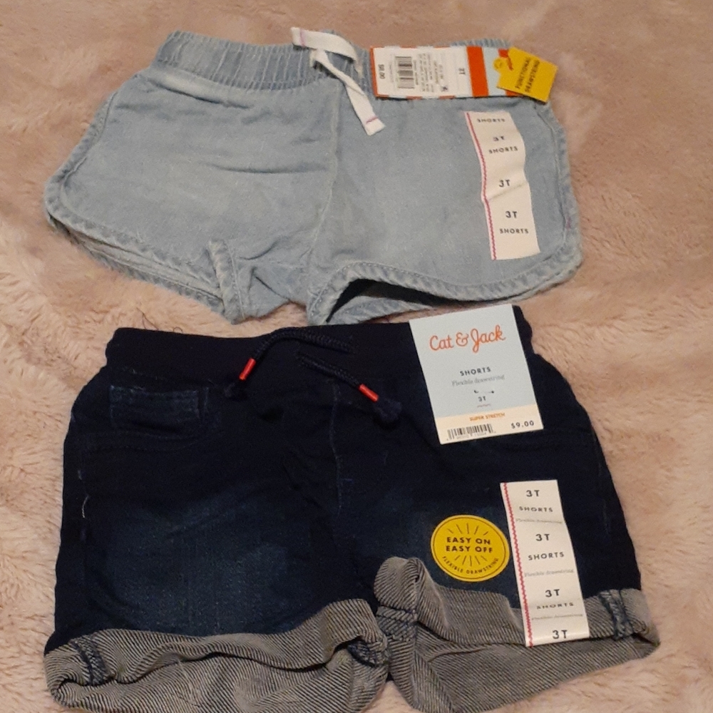 2 Cat & Jack shorts